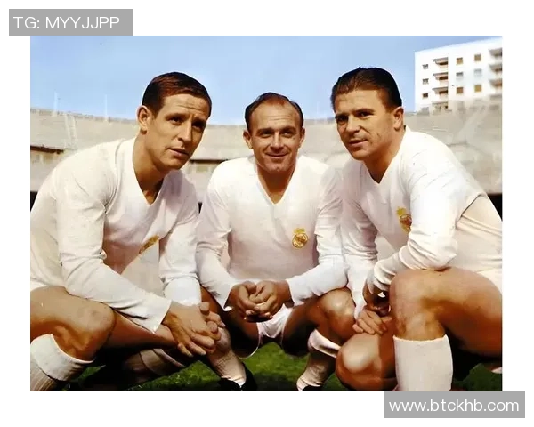 全球足球明星身高对比分析 揭秘巨星身高差异与足球表现关系