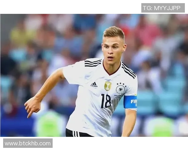 六号球星足球传奇盘点:历史上最具影响力的中场核心与进攻利器