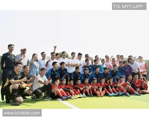 足球公益行动新风潮 传奇球星携手助力社会公益事业